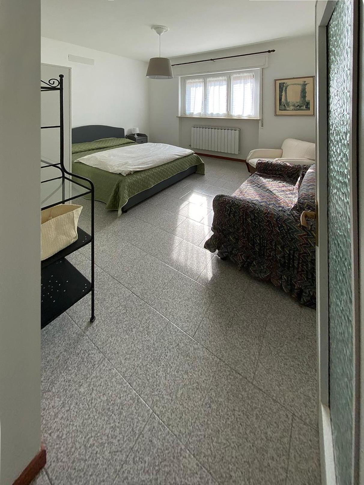 Casa Serena Induno Olona Bagian luar foto